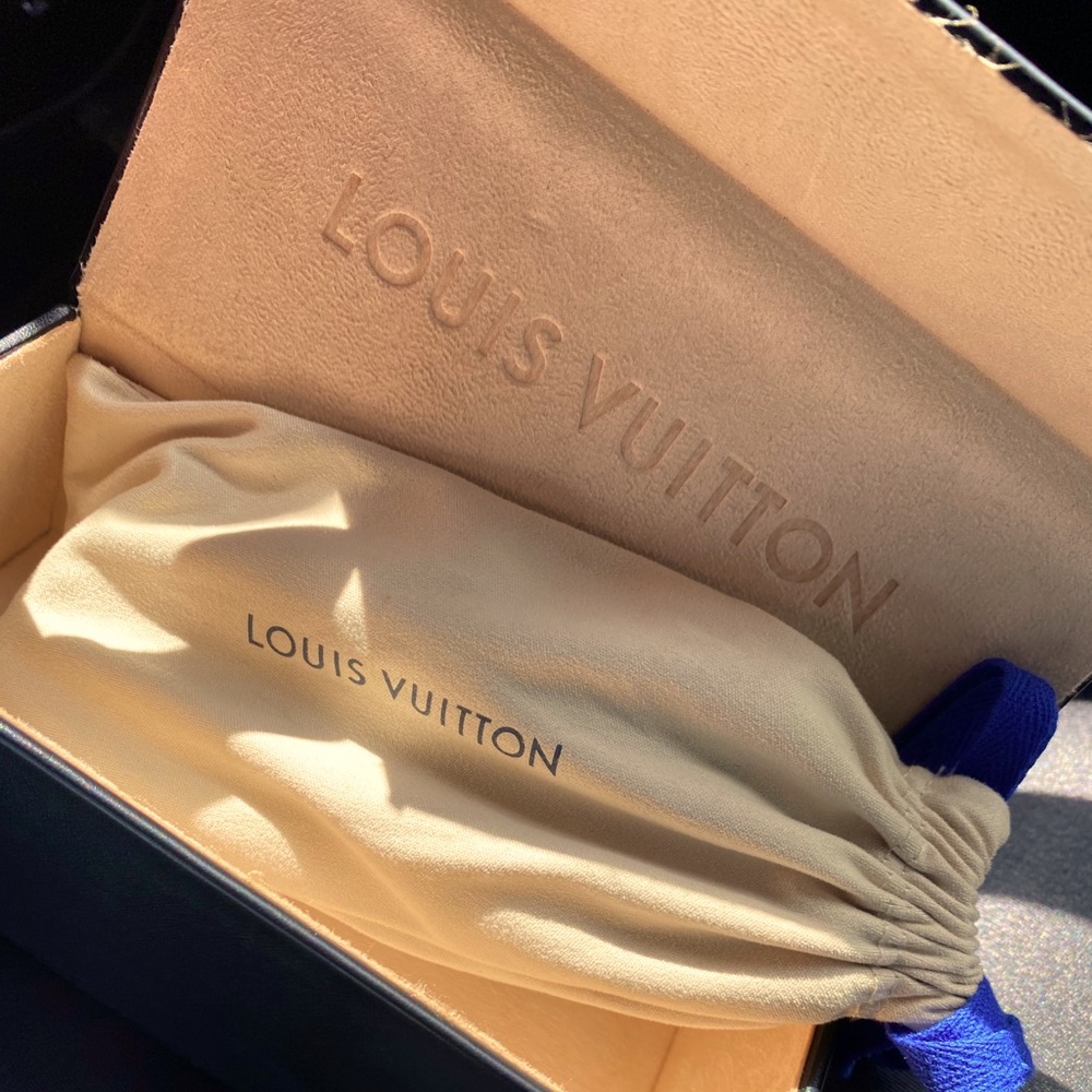 1.1 millionaires lv